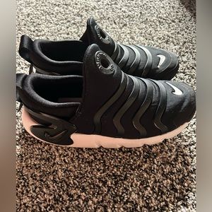 Nike runners, EUC, easy on and off!